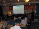 鄒遠(yuǎn)國經(jīng)理進(jìn)行業(yè)務(wù)培訓(xùn)