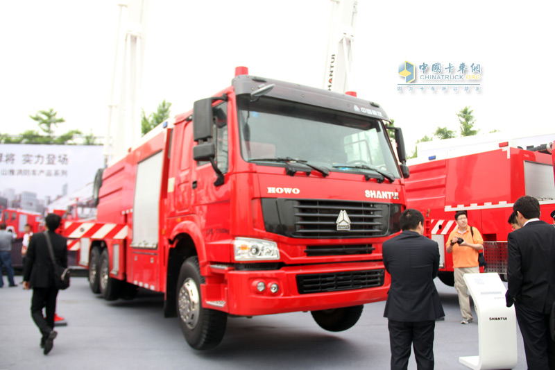 國際消防設備展 中國重汽消防車大展威武風采