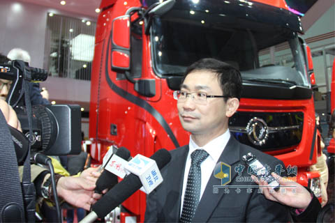 東風商用車總經理黃剛
