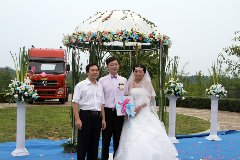 東風(fēng)商用車籌辦國內(nèi)首個(gè)卡車主題婚禮 傳遞卡車人正能量