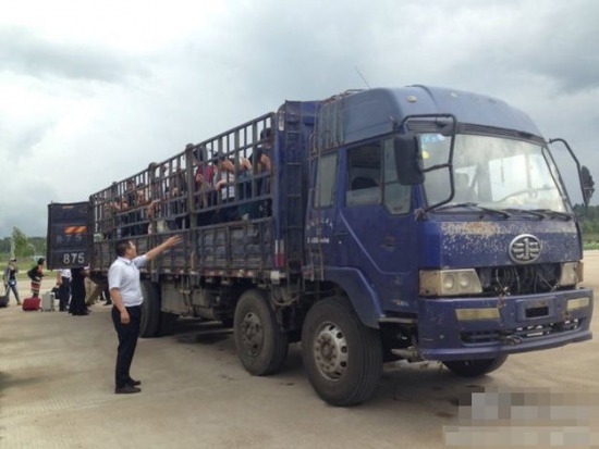 卡車網 解放卡車充當機場擺渡車