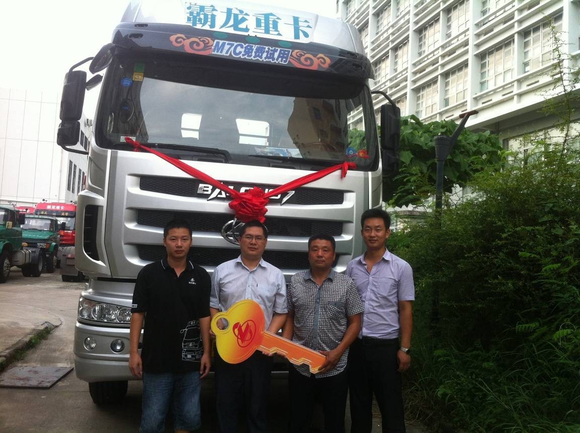 深圳地區(qū)首臺(tái)免費(fèi)試用霸龍康明斯M7C交車