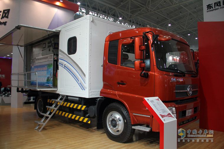 武漢車展 東風(fēng)商用車借沃爾沃開啟國際化品牌