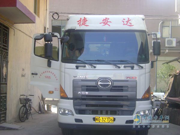 捷安達(dá)物流廣汽日野運(yùn)輸車型