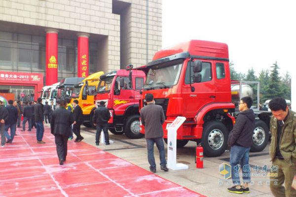 場(chǎng)外展車