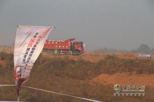 福田瑞沃極限挑戰(zhàn)賽冠軍角逐 卡車極限秀