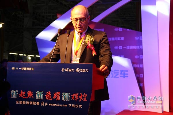 一汽通用解放S230公獅l量產下線及產品實拍