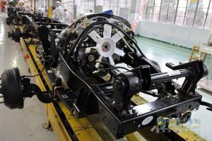 一汽通用解放S230公獅l量產下線及產品實拍