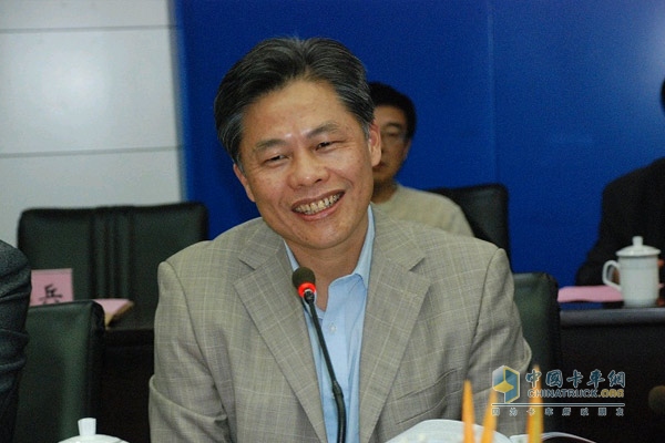 全國政協(xié)委員、安徽大學黨委書記黃德寬