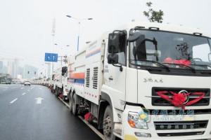 39臺(tái)東風(fēng)環(huán)衛(wèi)車“服役”長(zhǎng)沙開(kāi)福區(qū)