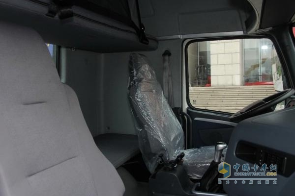 中國(guó)重汽 HOWO T7H 4×2 牽引車(chē)