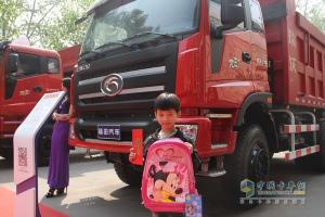 瑞沃關(guān)愛永不停步 助學(xué)行動綻放鄭州