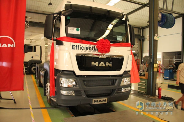 德國(guó)曼恩“贏在路上”北京站批量交付新車