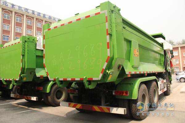 國四J6P智能渣土車U型斗設(shè)計