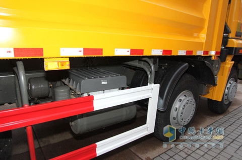 中國重汽 豪瀚8*4 公路標載型自卸車