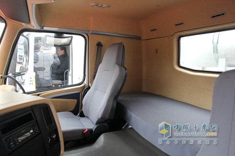 中國重汽 HOWO 6×4攪拌車