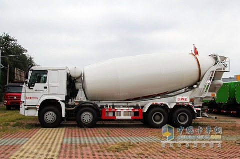 中國(guó)重汽 HOWO 8×4攪拌車