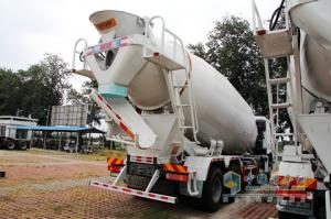 中國(guó)重汽 HOWO 8×4攪拌車(chē)