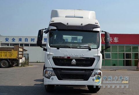 中國重汽 HOWO-T5G 4*2牽引車 310馬力