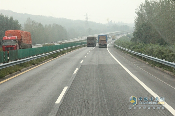 奔馳卡車(chē)中國(guó)物流主干線油耗實(shí)測(cè)西安-鄭州-北京圓滿(mǎn)結(jié)束
