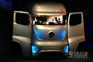 奔馳未來卡車2025帶你駕駛未來