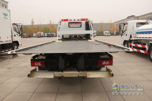 福田歐馬可 154馬力 4×2清障車(chē)（BSZ5089TQZ型）