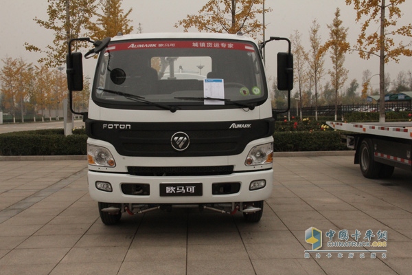 參觀福田汽車北京多功能汽車廠暨“歐馬可、奧鈴車型品鑒