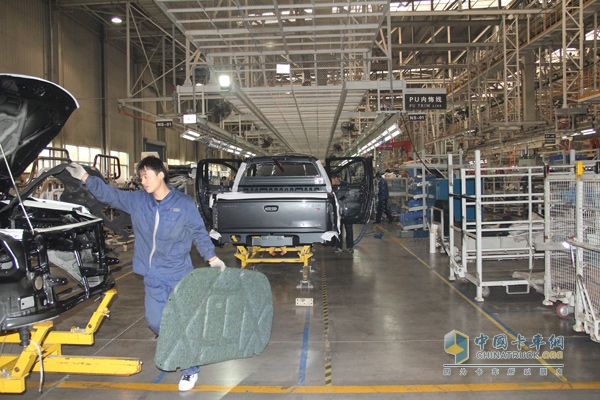 參觀福田汽車北京多功能汽車廠暨“歐馬可、奧鈴車型品鑒