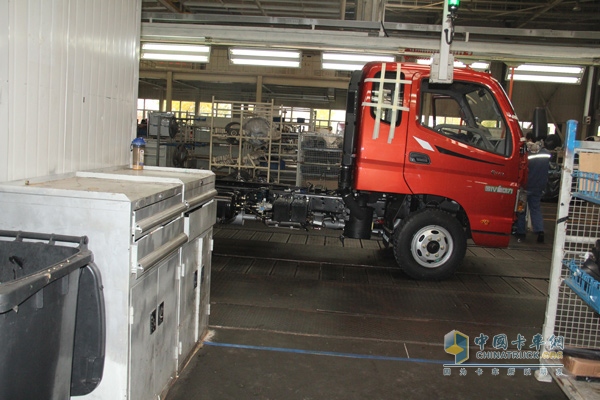 參觀福田汽車北京多功能汽車廠暨“歐馬可、奧鈴車型品鑒