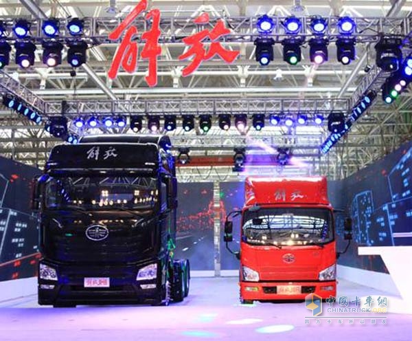 解放全新的JH6高端重卡、J6F高端輕卡正式在新基地投產(chǎn)