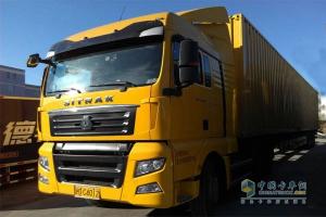 中國(guó)重汽 SITRAK 440馬力 6X2 國(guó)四牽引車