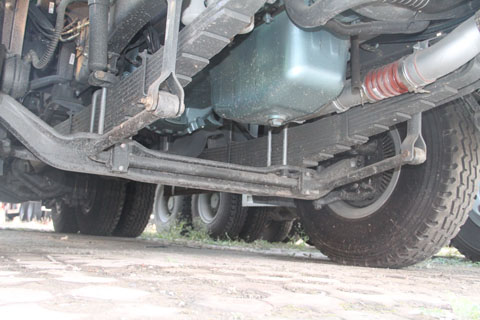 渣土車底盤