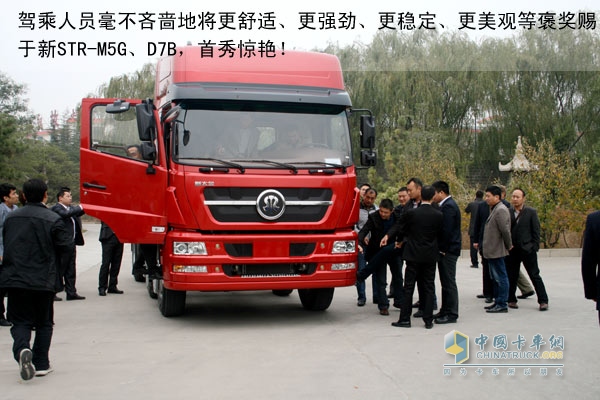 中國重汽M5G、D7B重卡重塑經(jīng)典