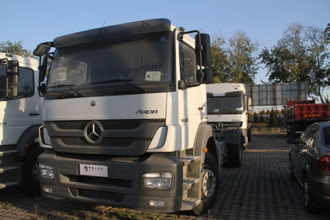 奔馳Axor重卡 290馬力 4X2 國(guó)四專用車(底盤)(型號(hào)1829)