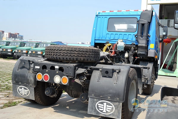 一汽解放青島 龍V 165馬力 4×2 國四牽引車 CA4085PK2E4A80