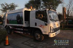 一汽解放青島 龍V 152馬力 4X2 國(guó)四擺臂垃圾車 QDT5120ZBSC