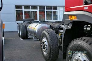 一汽解放青島 天V 380馬力 8×4LNG(國五)自卸車
