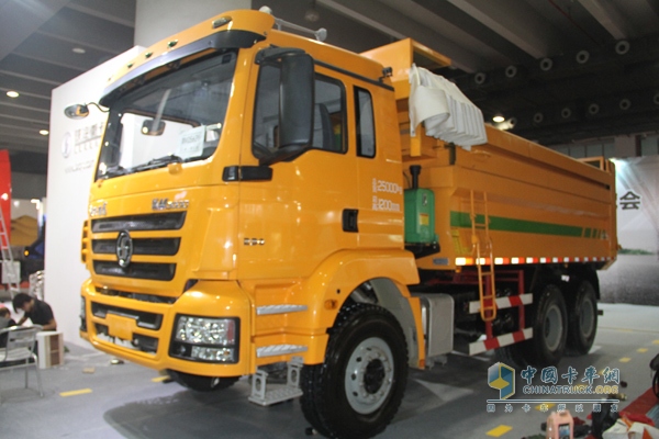 陜汽德龍新M3000智能渣土車(chē)
