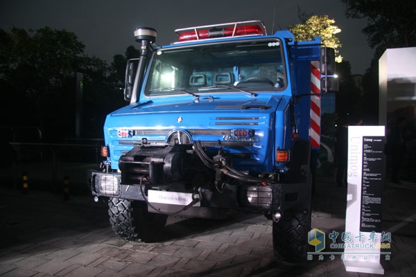 烏尼莫克地震救援車(chē)