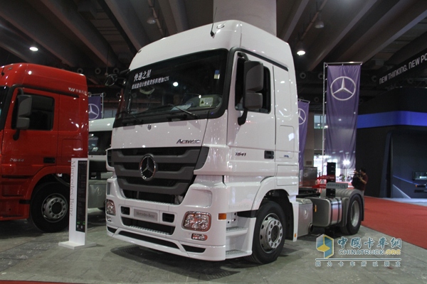 奔馳Actros 1841低底盤(pán)牽引車