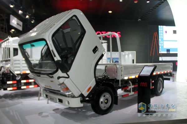 廣州車(chē)展：江淮汽車(chē)攜帥鈴全系參展 展示納威斯達(dá)新動(dòng)力