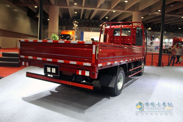 廣州車(chē)展：四川現(xiàn)代新品發(fā)布 全新輕卡、創(chuàng)虎系列 亮點(diǎn)多多