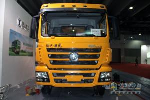 廣州車展；陜汽重卡攜德龍牽引車和智能渣土車亮相