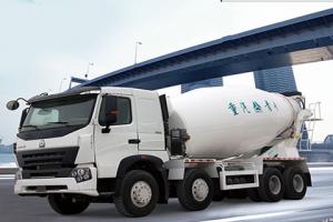 中國(guó)重汽 豪沃 400馬力 8×4 國(guó)四攪拌車(chē)