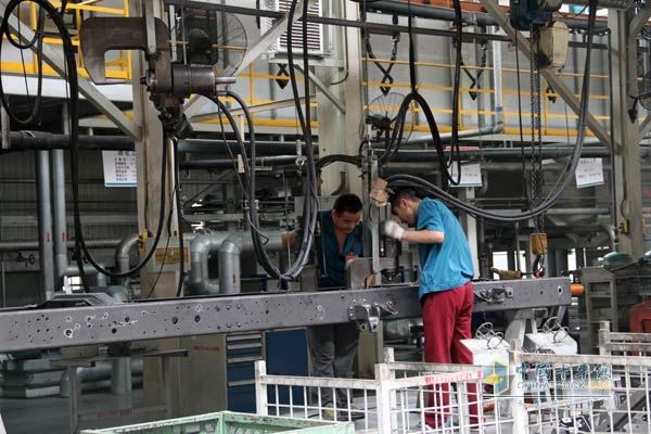 借助與德國曼合資的技術、生產與管理保證了每一款產品都經得住市場的考驗。