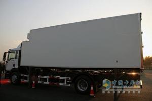 中國(guó)重汽 汕德卡 380馬力 4X2 國(guó)四甩廂冷藏車