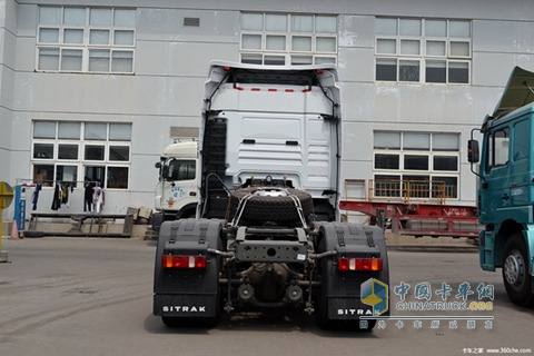 中國(guó)重汽 SITRAK C7H重卡 440馬力 6X4 國(guó)四 牽引車