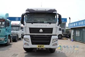 中國(guó)重汽 SITRAK C7H重卡 440馬力 6X4 國(guó)四 牽引車