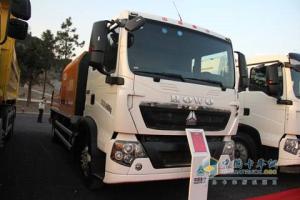 中國(guó)重汽 T5G 280馬力 4X2 車(chē)載混凝土泵車(chē)