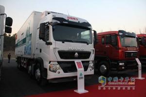 中國(guó)重汽 T5G 340馬力 8X4冷藏車(chē)
